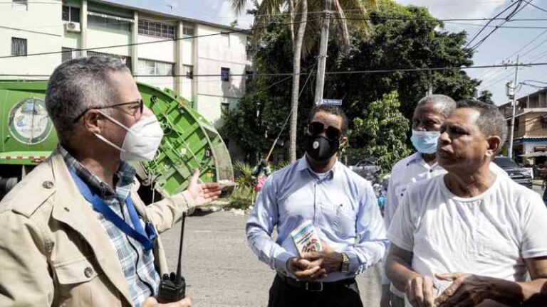 manuel-notifica-a-empresa-recogedora-de-basura