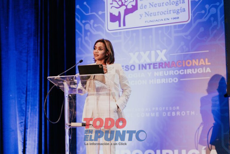 1. Dra. Ambar Perez Fernandez. Congreso Sociedad Dominicana de neurologia y Neurocirugia. Baja resolucion