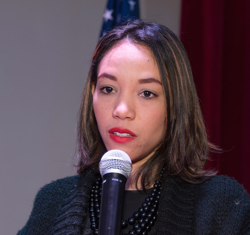 Cristal_Acevedo_Conferenica_NY-foto-fexterna