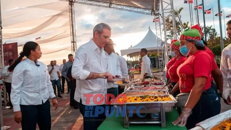 lanzan-navidad-360-para-distribuir-15-millones-de-raciones-de-comida-6b37753c-focus-0-0-896-504