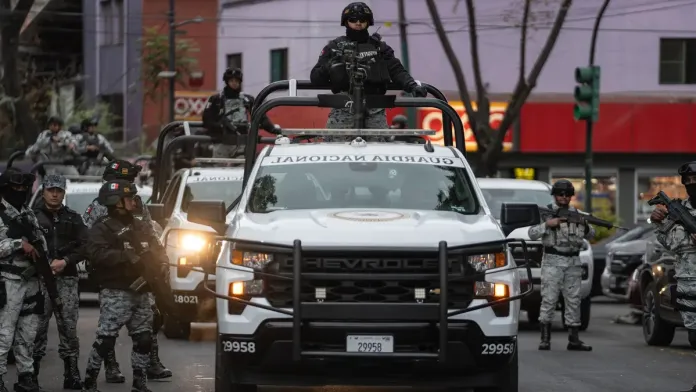 ola-de-violencia-en-jalisco-tras-la-muerte-de-el-mencho-25-detenidos-y-multiples-disturbios-en-mexic_da39-3